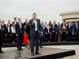 Виталий Кличко подал документы на регистрацию кандидатом в мэры Киева от "Блока Петра Порошенко"