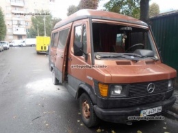 ЧП в Ровно: в Mercedes-Benz-207 взорвался газовый примус. ФОТО