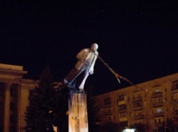 В Киеве планируют снести более 100 памятников советского периода