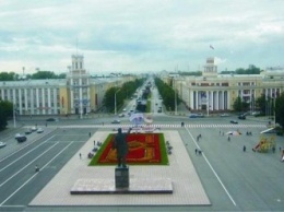 В Кемерово автоледи на площади Советов сбила двух подростков