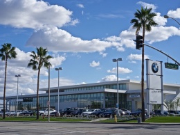 BMW занял второе место по продажам в США