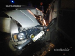 В Донецкой области в ДТП погиб водитель Москвича - пришлось вызывать спасателей. ФОТО