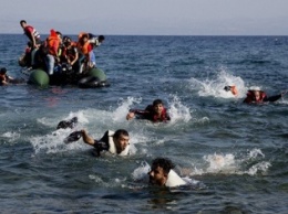 У берегов Ливии найдены тела около сотни беженцев