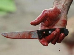 20 ножевых ранений причинил мужчина своему знакомому из-за женщины