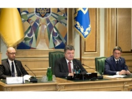 Порошенко приветствует участие глав ОГА в местных выборах
