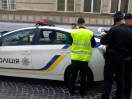 В Ровно открылся пункт приема анкет в новую патрульную полицию