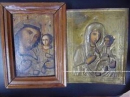 Гражданин Словакии пытался вывезти из Украины три старинные иконы