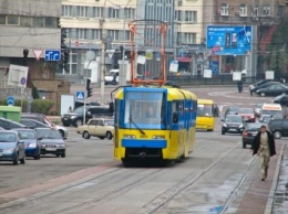 В столице трамвай переехал пенсионера