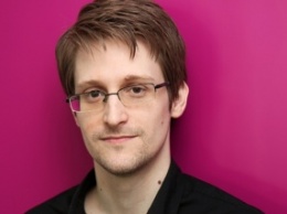 Сноуден хочет сдаться США