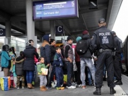 Берлин опроверг возможность введения "налога в пользу беженцев"