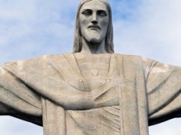 Самому знаменитому монументу Христа - 84 года (ФОТО)