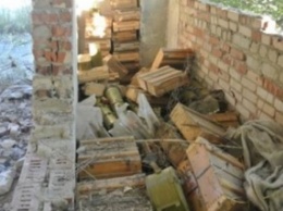 СБУ обнаружила крупную партию средств поражения на заброшенном складе возле Лисичанска