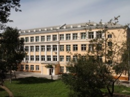 Столовую в школе Владивостока, где отравились 11 детей, закрыли