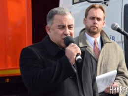 Гранатуров пообещал закупить реагенты для борьбы с гололедом на тротуарах