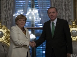 В обмен на мигрантов. Меркель кардинально сменила позицию относительно членства Турции в ЕС