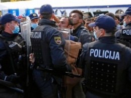 Армии Словении разрешили задерживать беженцев на границе