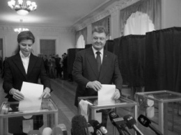 Порошенко обещает выборы в Мариуполе до конца года