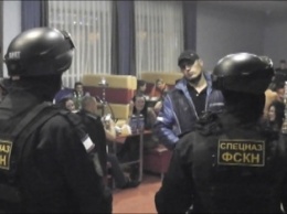 Спецназ ФСКН устроит облаву в ночном клубе Армянска (ФОТО)
