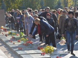 В 71-ю годовщину освобождения Украины от фашистских захватчиков николаевцы почтили память героев-освободителей