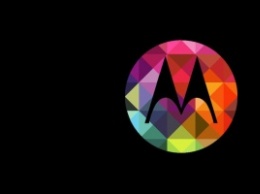 Компания Motorola решила удивить пользователей необычным смартфоном