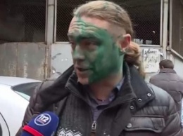 «Свободовца» Мирошниченко облил зеленкой «старый знакомый»