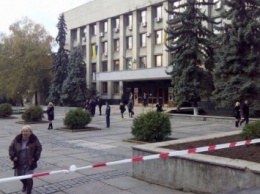 В Ужгороде сессия городского совета в очередной раз не началась из-за сообщения о заминировании