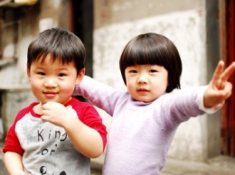 Компартия Китая разрешила иметь двух детей всем семьям