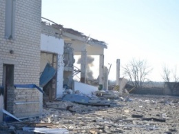 Взрывы, которые сейчас слышны в Сватово, вызваны уничтожением неразорвавшихся боеприпасов, - пресс-центр АТО
