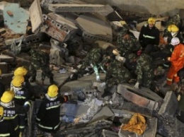 В Китае обрушилось двухэтажное здание, погибли 17 человек