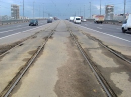 Каждая десятая дорога в Петербурге не отвечает нормативам