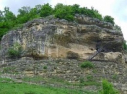 Болгария: Монастырь в скалах станет частью турмаршрута