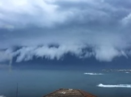 Новое явление природы - облачное цунами в Сиднее. Страшно и красиво
