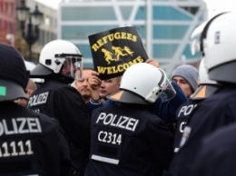 В Берлине произошли столкновения между полицией и активистами, более 40 человек арестованы
