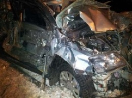 При столкновении КамАЗа и Опеля на трассе под Кемерово погибли 5 человек