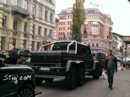 В Киеве засняли уникальнейший Mercedes G 6Х6 AMG ONE OF ONE