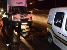 В Харькове полиция задержала таксиста, который сбил полицейского (ВИДЕО)