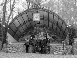 Студенты "Николаевской аграрки" приобщились к городской благотворительной акции в зоопарке