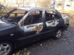 В Желтых Водах снова поджоги: сгорел автомобиль и киоск