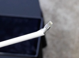 Американец сломал Apple Pencil во время зарядки, проверяя его на прочность [видео]
