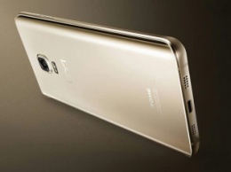 UMi представила 5,5-дюймовый клон Samsung Galaxy S6 edge за 90 долларов