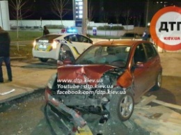 В Киеве пьяный генерал протаранил авто и пытался скрыться, - СМИ