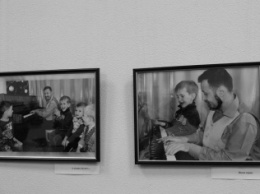 В Николаеве открылась фотовыставка "Мама, для чего я в этом мире?"