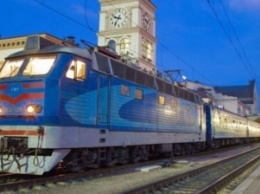 "Укрзализныця" обещает не поднимать цены на билеты в пассажирских поездах внутреннего сообщения