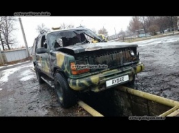В Харькове сожгли четыре автомобиля, принадлежавшим военным. ФОТО
