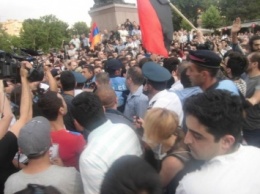 В Армении сегодня пройдет референдум по конституционной реформе
