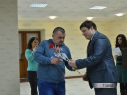 Заместитель Министра обороны Юрий Гусев вручил 9 николаевским военным и семьям погибших ордера на квартиры