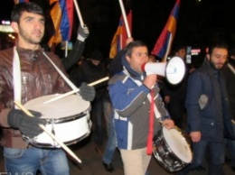 В Армении прошел митинг оппозиции против результатов референдума по конституционной реформе
