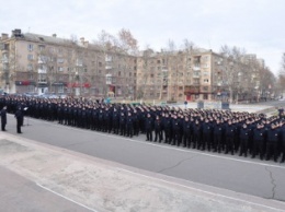 484 новых полицейских приняли присягу и вышли на патрулирование улиц Николаева