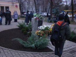 В Запорожье умершему главе района открыли памятник