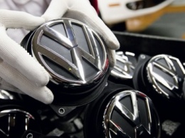 Volkswagen Group может выставить на продажу Bentley или Lamborghini
